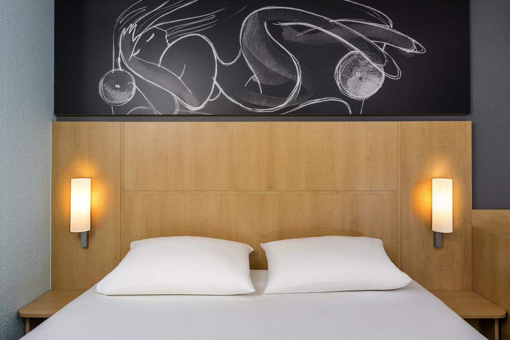 Ibis Roscoff Hotel Exterior photo